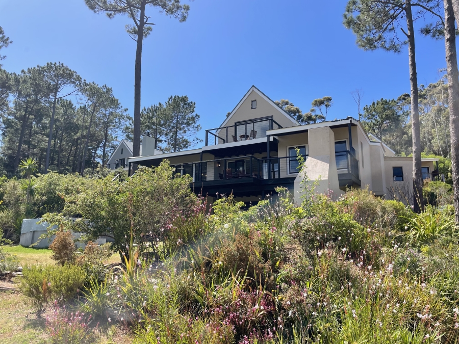 To Let 3 Bedroom Property for Rent in Constantia Nek Estate Western Cape